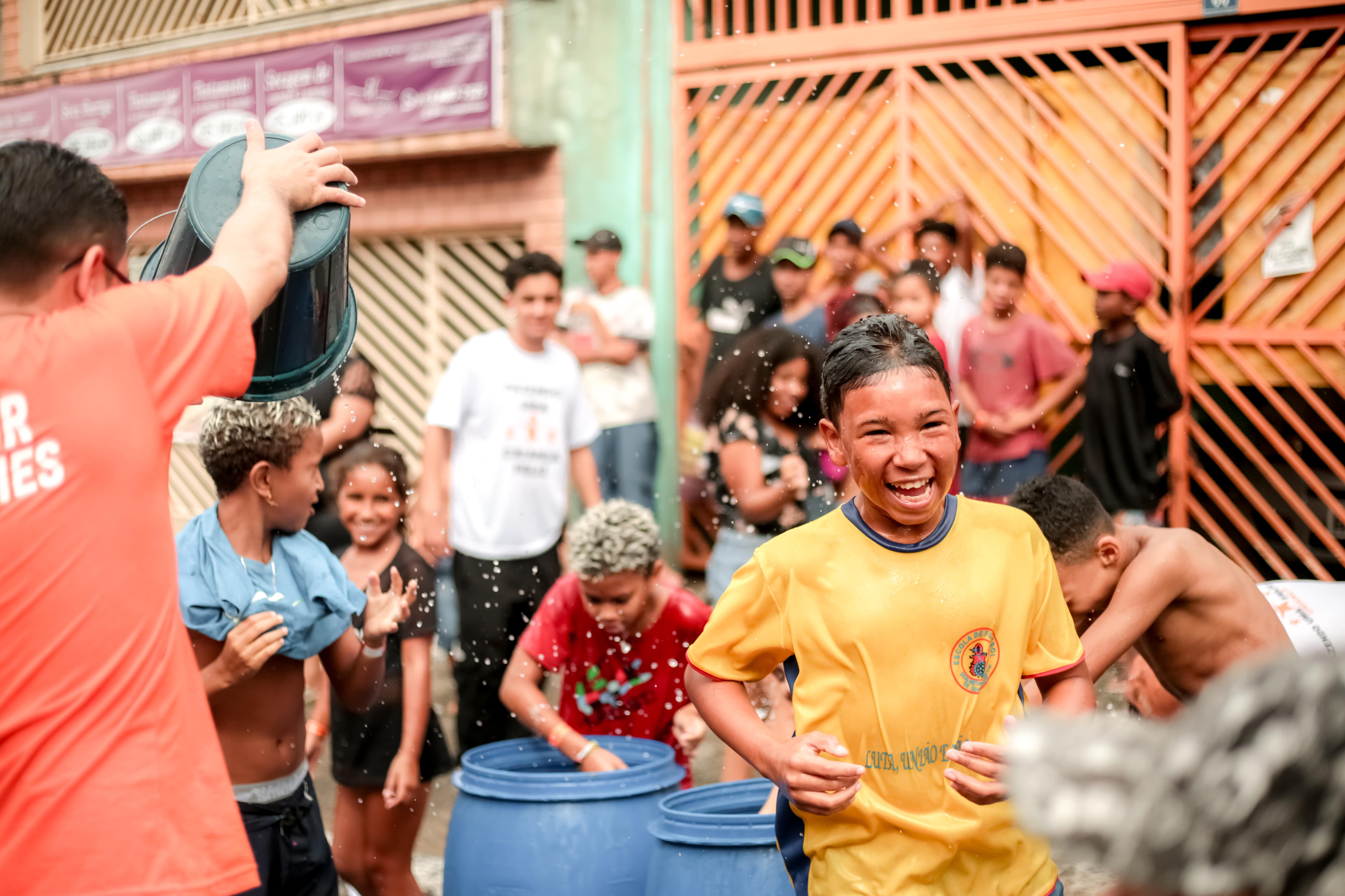 Festa Fazendo Uma Criança Feliz