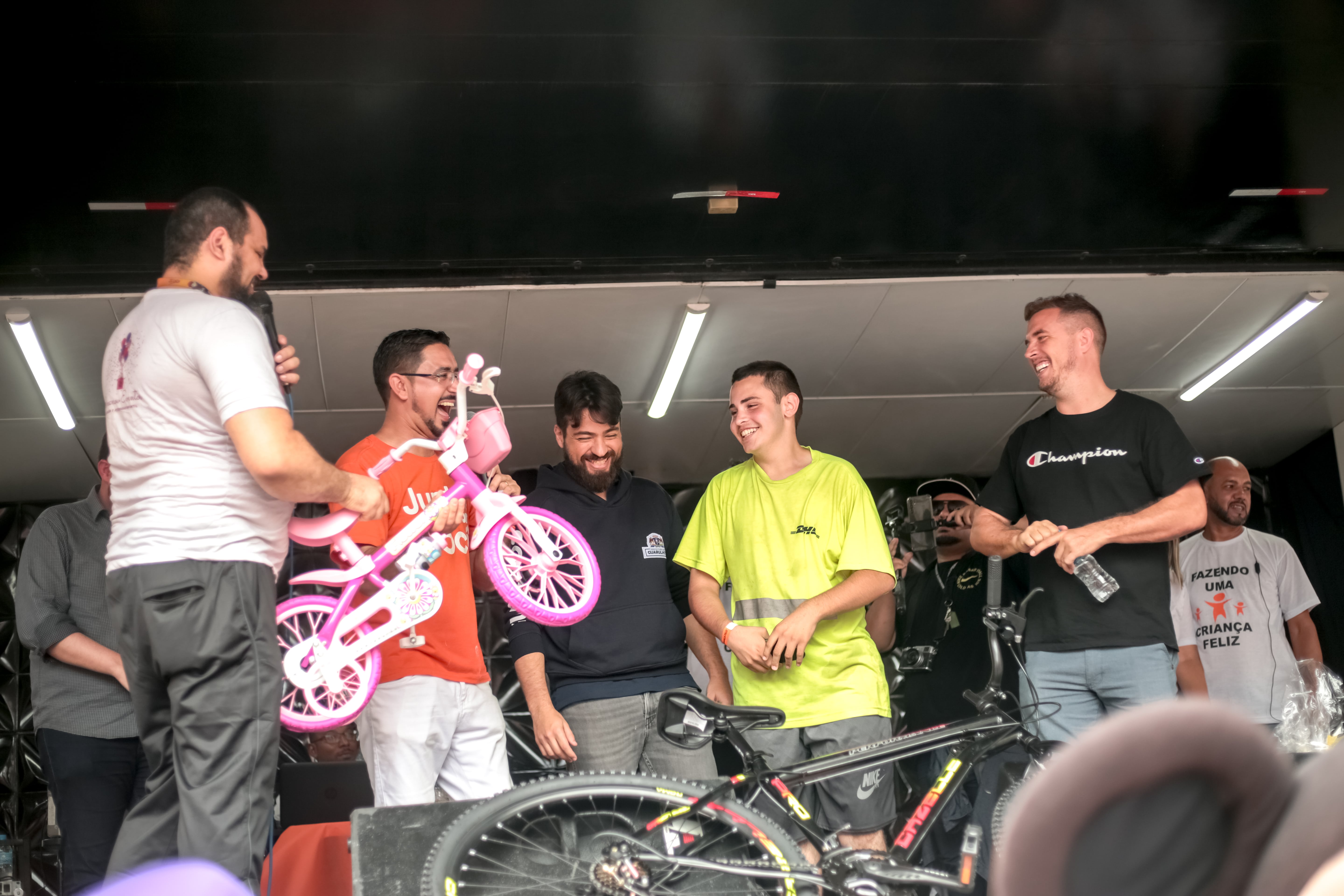 Festa Fazendo Uma Criança Feliz